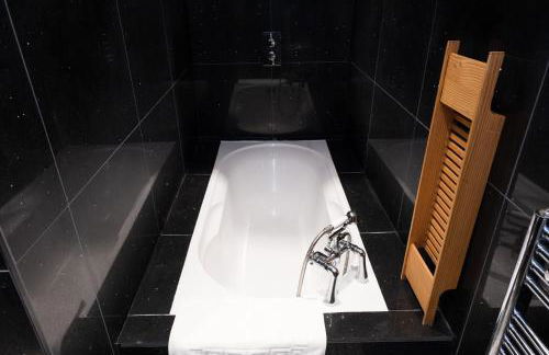 Cute & cosy 1 double bedroom garden flat - Foto 9