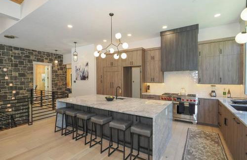 Luxury 4BR Mountain Retreat Near Sundance Resort - Foto 29