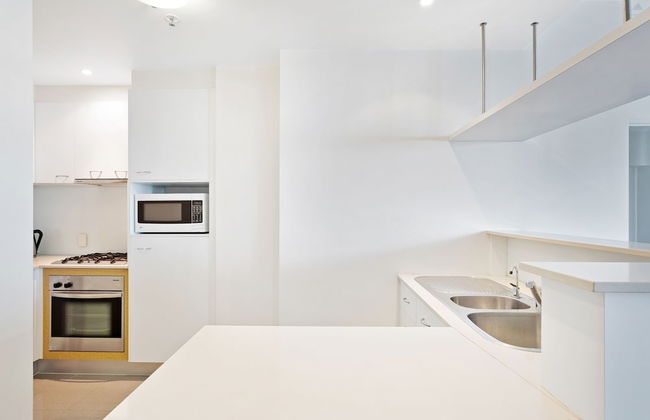 Republic Apartments - Photo 30