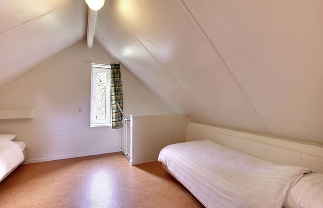 Cozy Holiday Home with Garden near Zwolle - Foto 13