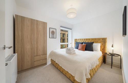 Stylish 2-Bed Flat with Balcony in Fulham SW6 - Foto 16