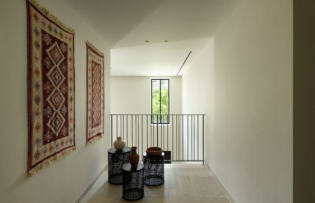 The Y House - Photo 27