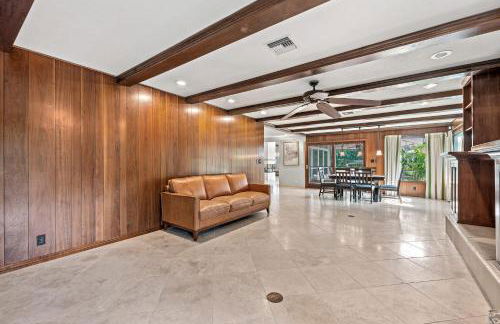 Airy Large Backyard Oasis Perfect Family Getaway - Foto 66