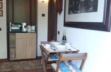 Casa Intignano - Camera con bagno e portico vista lago - Foto 32