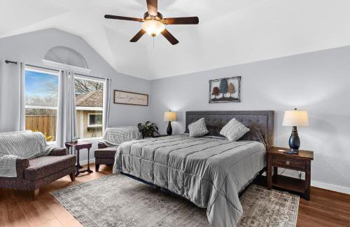 Large Luxury 4-BR Home EPIC GameRoom! Lighted Deck & Grill! - Foto 12