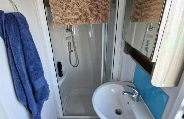 Sea Breeze Retreat 2 Bedroom Pet Friendly Caravan in Clarach Bay - Foto 31