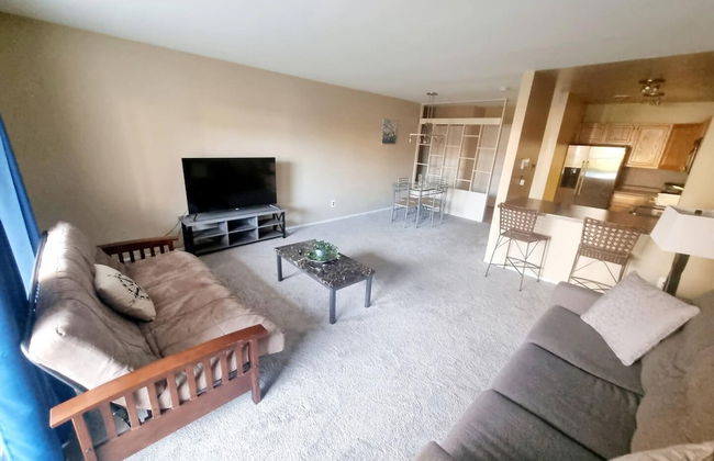 Amazing 2 Bedroom 2 Bath Condo - Foto 1