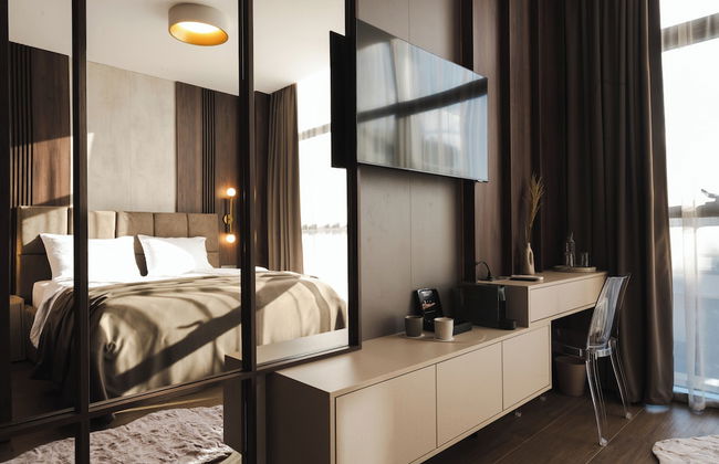 DISTRICT boutique - Photo 30