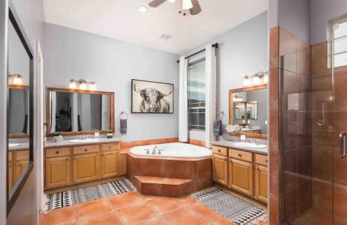 Stargazers Private Paradise with Pool and Hot Tub! - Foto 25