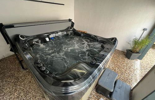 Gîte Ecrin de Verdure Jacuzzi et piscine - Photo 13