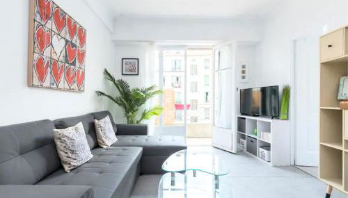 Beautiful & spacious 2 bed Apt near Nice Center - Photo 2