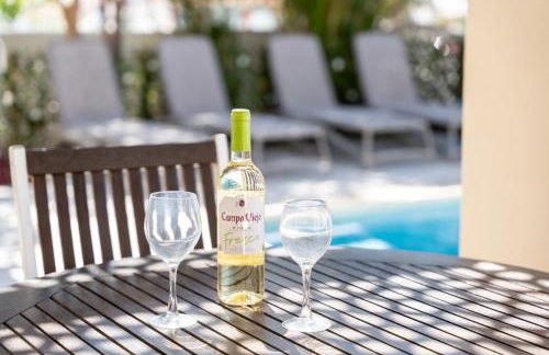 La Caleta Luxury Seaside Villa with 3 Bedrooms and Private Pool - Foto 13