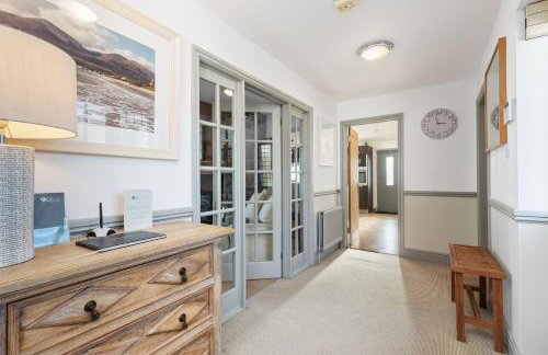 Oaktree Lodge - Luxury Cottage, Hot Tub, Sea Views - Foto 62