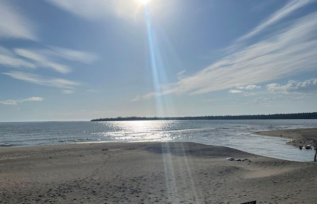 4 Bedroom Cottage On Manitoulin Island - Next to Sandy Beach! - Foto 27