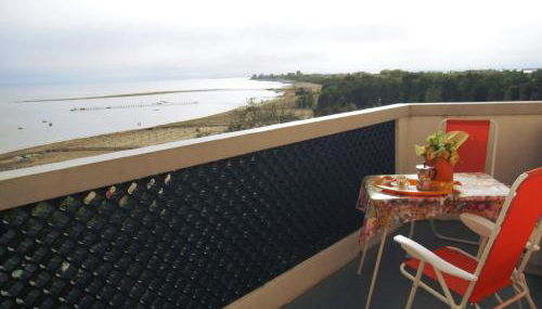 Wonderful Seaview Flat With Terrace - Photo 1