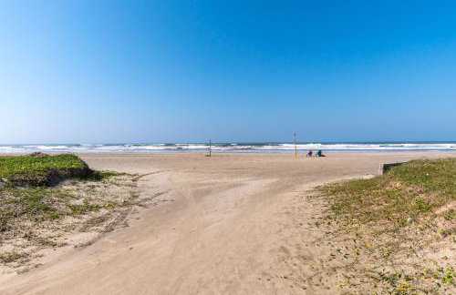 Itanhaém Casa ampla com piscina e churrasqueira a 300m da praia - Foto 52