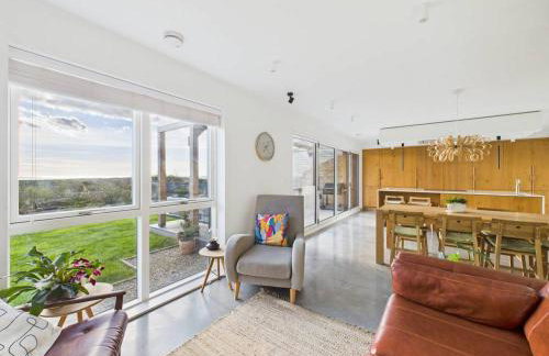 Coastal retreat with hot tub and panoramic views - Foto 5