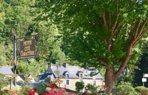 Quai du Val is a Charming Pet and Family Friendly Riverside Gite in Lehon close to Dinan Sleeps 7 - Photo 35