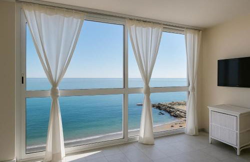 The Pearl with Private Beach Access - Foto 25