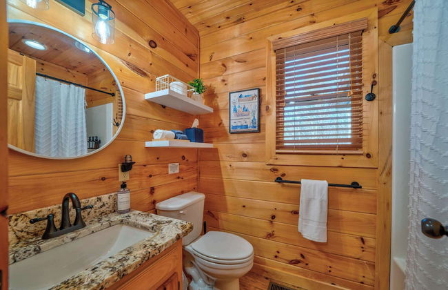 Misty Creek Cabin Private 3 BDR w/ Game Room! - Foto 22