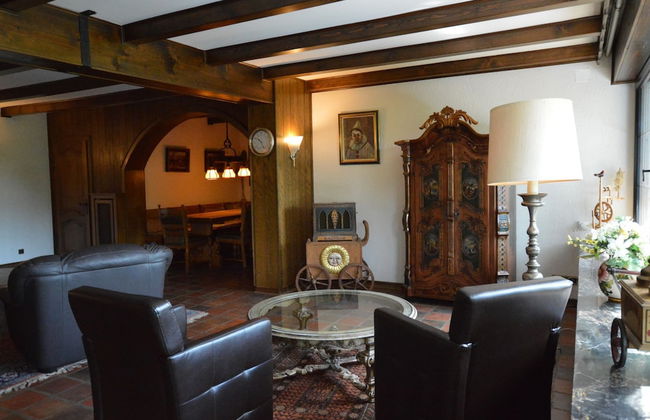 Romantic Mansion in Strotzbusch by the Forest - Photo 8