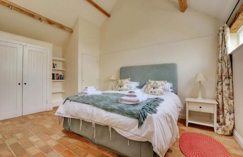 2 Bed in Langham oc-1732 - Photo 2