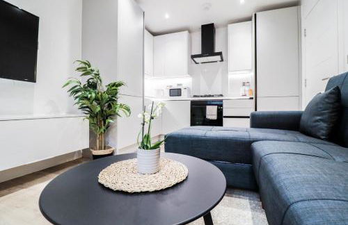 The Dashwood Suite - 2BR Modern Apt with Stylish Design Decor, Free Secure Underground Parking & 50" Smart TV - Foto 33