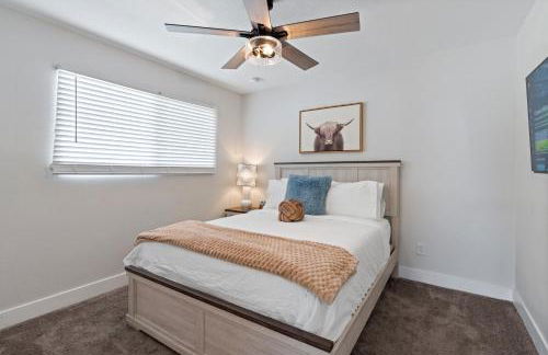 The Oasis in Tempe with Heated Pool and Arcade - Foto 37