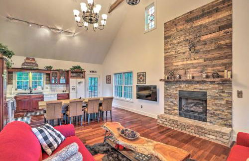 Tranquil Hendersonville Cabin with Mountain Views! - Foto 6