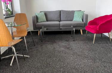 Modern and Stylish Two Bedroom Flat - Foto 1