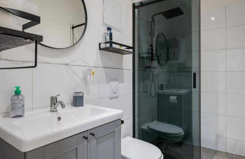 Cozy Retro Chic with Patio and Self Check-in - Foto 25