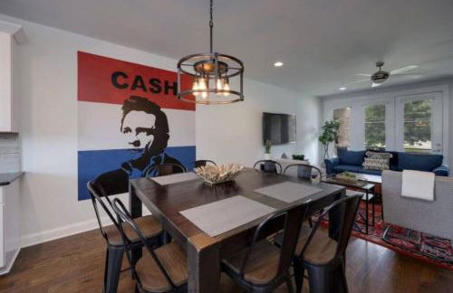 WeHo Nashville Home, Geodis Park, Private Movie Theater! 10min to Broadway! Sleeps 10! - Foto 8