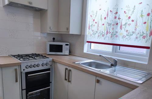 Station Cottage - Gorgeous property with breathtaking views of Neyland Waterway - Photo 3