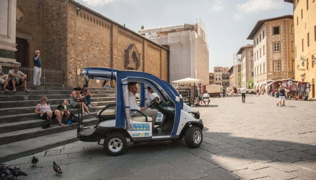 Tour di Firenze in auto elettrica - Foto 3, Esplorando Firenze in golf cart