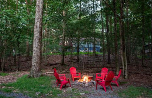 Gorgeous Chalet in the Poconos w/ Hot Tub! - Foto 18