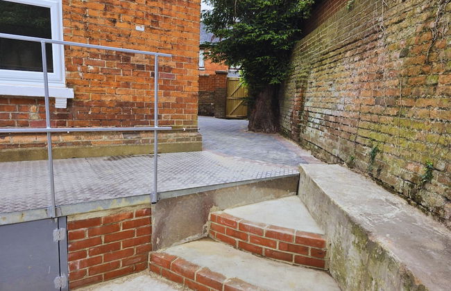 PRIVATE ROOMs In TOWN CENTRE FREE PARKING WIFI AND PATIO WITH AA STAY LTD - Foto 24