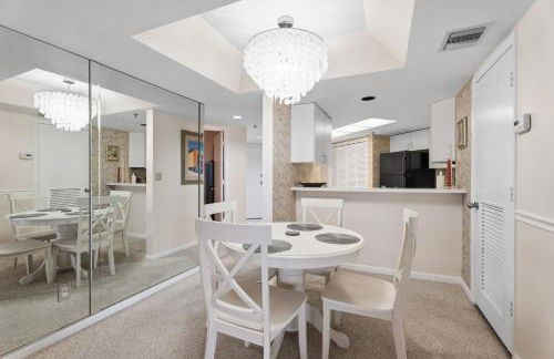 Ocean Front 2-bed, 2-bath 6th-floor comfy and inviting condo unit on Hutchinson Island - Photo 3