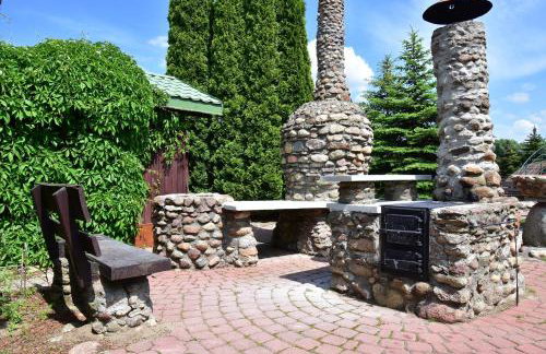 Dom nad stawem przy lesie - Foto 43