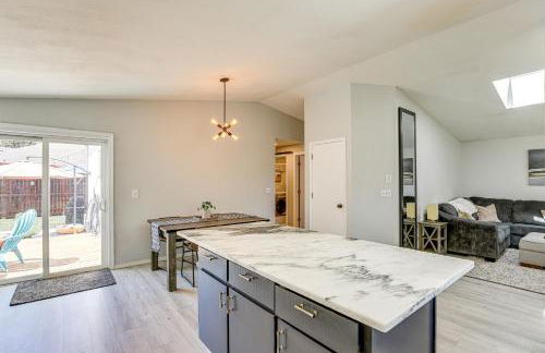 Family-Friendly Home with Fire Pit in Bend! - Photo 7