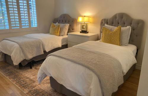 Guest house with private entry and large pool - Foto 18