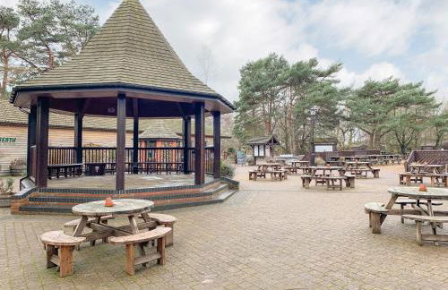 Robin's Retreat - Photo 25