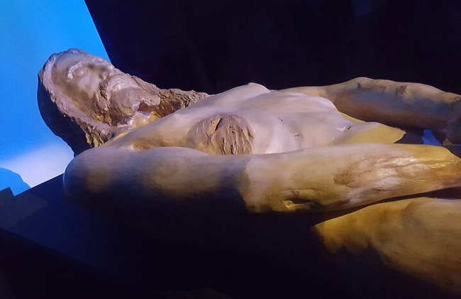 Turin: Private Tour on The Path of The Holy Shroud - Photo 6