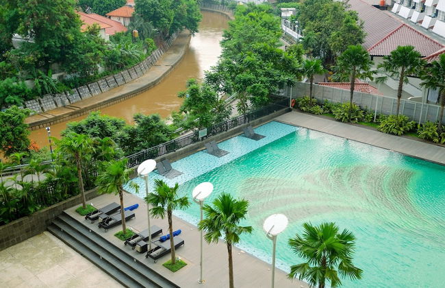 Best Emerald Studio Room Apartment at Capitol Park Residence - Photo 30