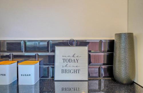 Stunning 1 Bedroom 4 Guest Flat by Anfield Stadium - Photo 15