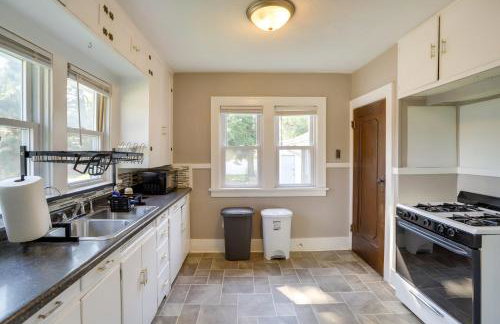 Lovely Home in South Bend: Walk to Notre Dame! - Photo 10