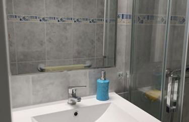 Piso en el barrio de Ariznavarra - Foto 2