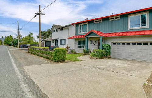 Waterfront Clear Lake Home with Game Room and Deck! - Foto 41