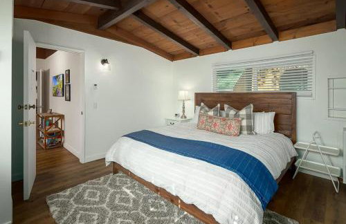 The Brook Ave Bungalow - Photo 3