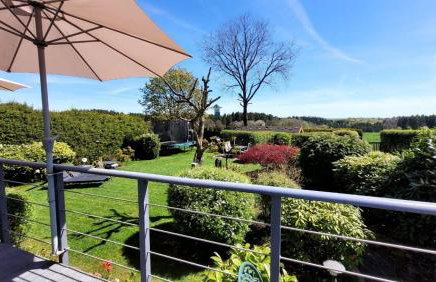 Wohlfühloase in der Eifel mit Weitblick in die Natur, Seenähe, Poolnutzung, Minigolf, Tennis und vieles mehr - Photo 46