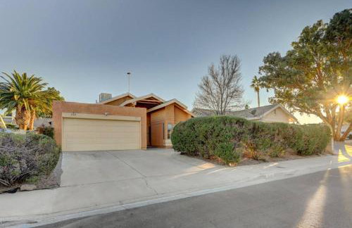 Fresh & Fun! Vegas 4BR w Heated Pool, Dog Friendly - Photo 6